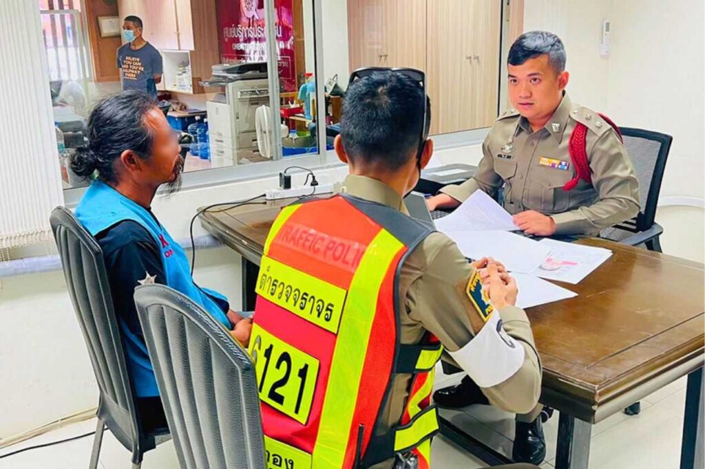 Thaïlande : des touristes victimes de la guerre des taxis à Phuket