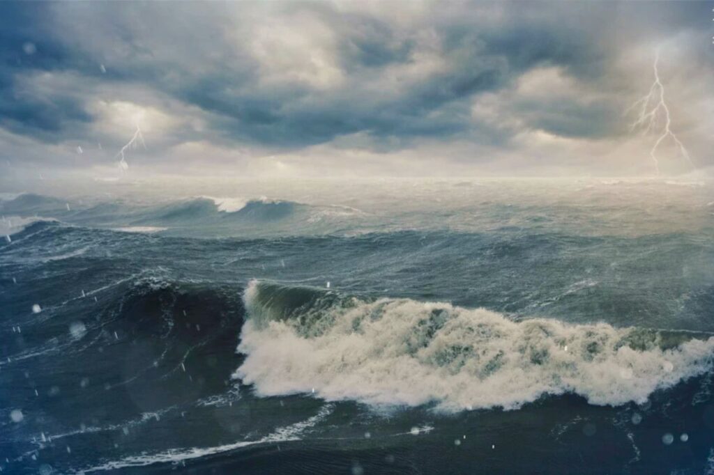 Mer agitée et orage