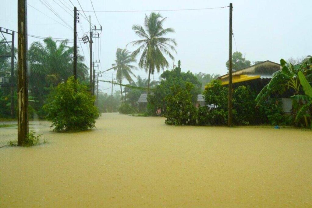 Les inondations continuent dans le sud de la Thaïlande