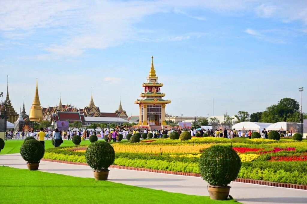 La Thaïlande reçoit en grande pompe une dent de Bouddha prêtée par la Chine