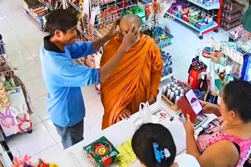 Le problème insolite d'un moine avec la reconnaissance faciale fait rire la Thaïlande
