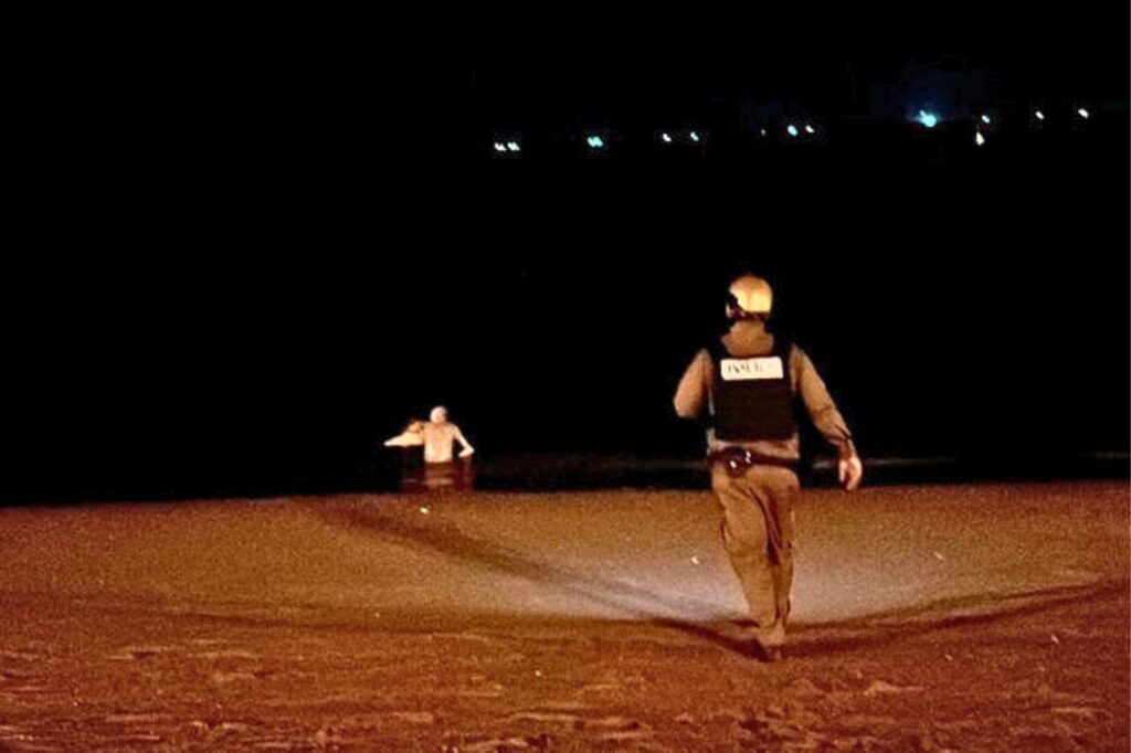 Thailand: a couple arrested in public display on a beach in Pattaya