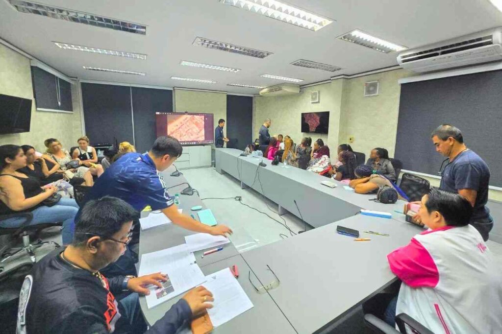 Thaïlande : 20 prostituées étrangères arrêtées sur la plage de Pattaya 4 Thaïlande : 20 prostituées étrangères arrêtées sur la plage de Pattaya