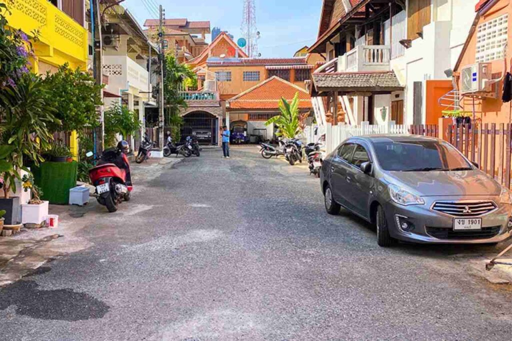 Tailandia: Un hombre belga fue atacado violentamente por adolescentes en Navidad en Pattaya.