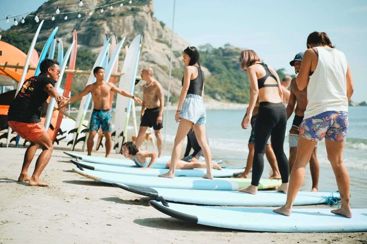 Surfer en Thaïlande : Guide Pratique des Meilleurs Spots et Saisons