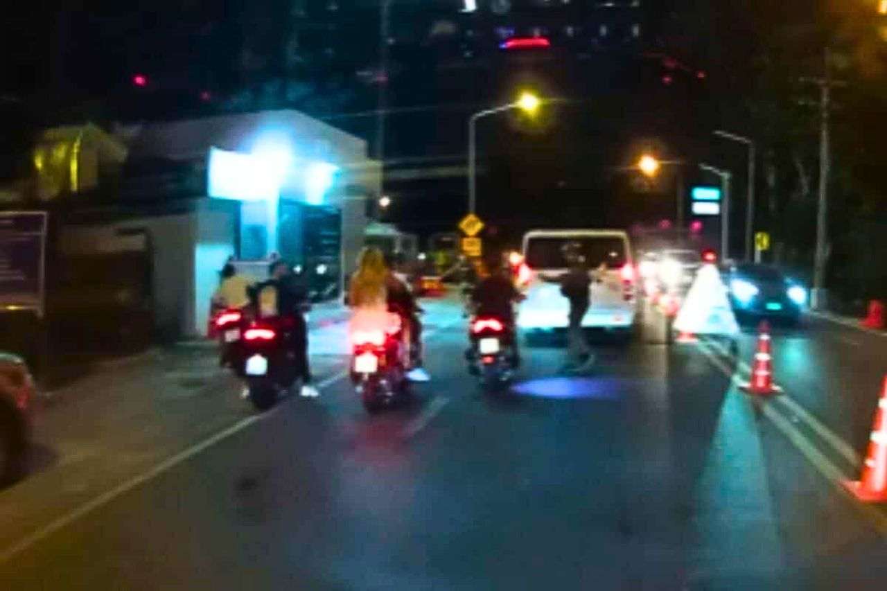 Thaïlande : 5 Français forcent un barrage à Phuket, un autre écrase un policier 4 Thaïlande : 5 Français forcent un barrage à Phuket, un autre écrase un policier