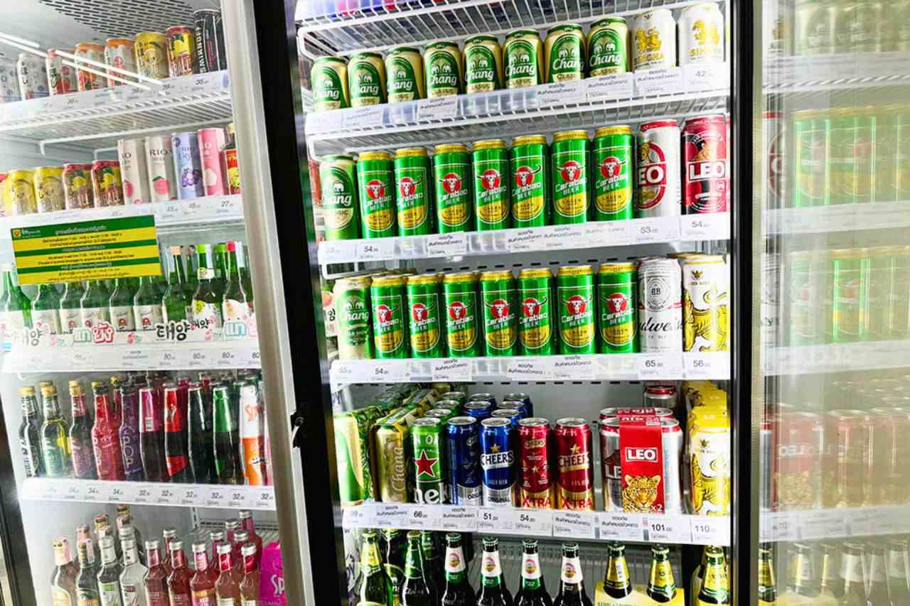 Thaïlande : l’alcool autorisé dans certains lieux pendant les fêtes bouddhistes