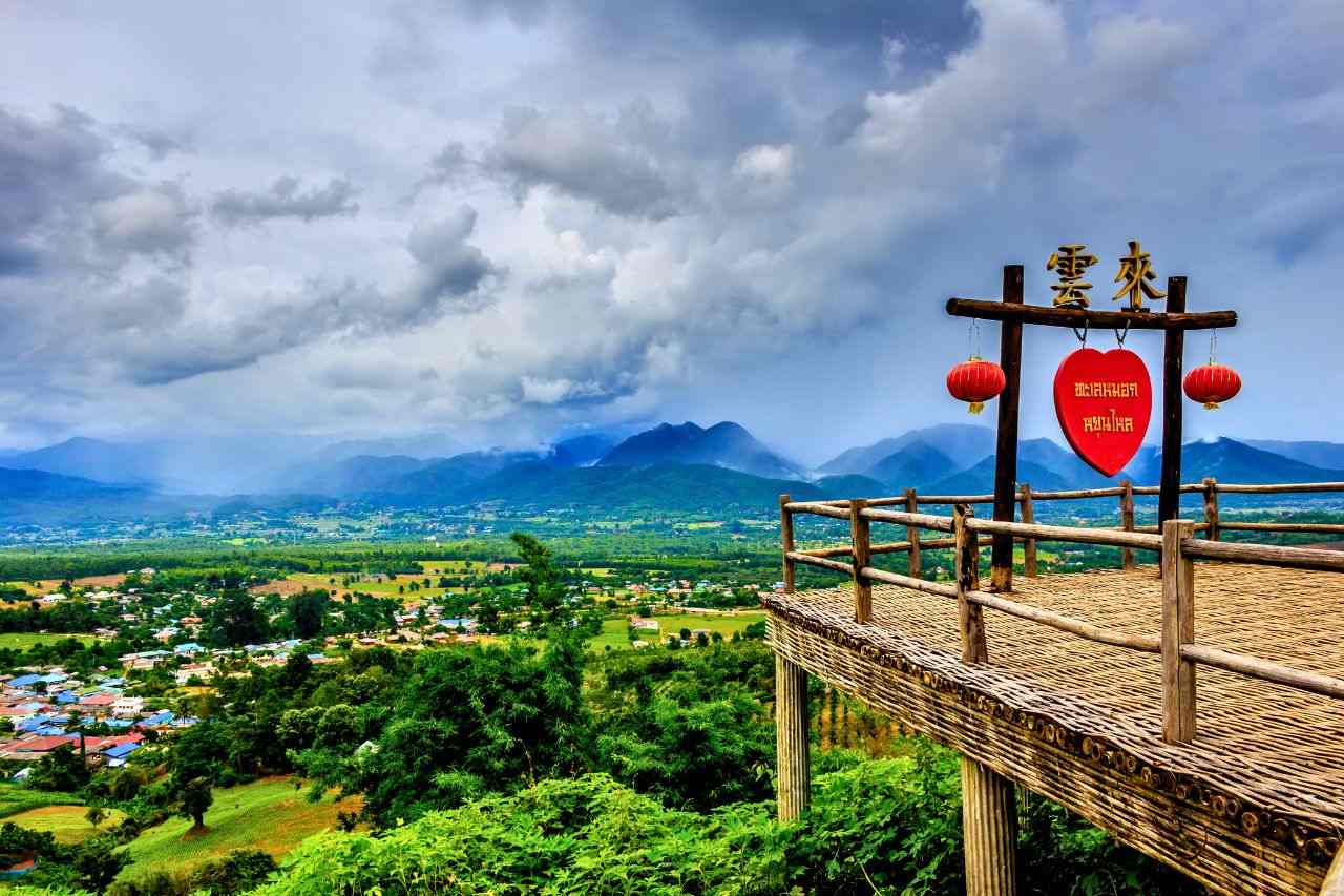 Thaïlande : des touristes sèment le chaos à Pai et terrorisent les habitants 6 Point de vue Yun Lai a Pai