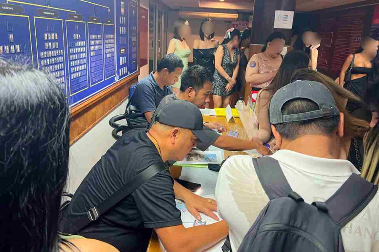 Thaïlande : 37 femmes transgenres arrêtées pour "redorer l'image de Phuket"