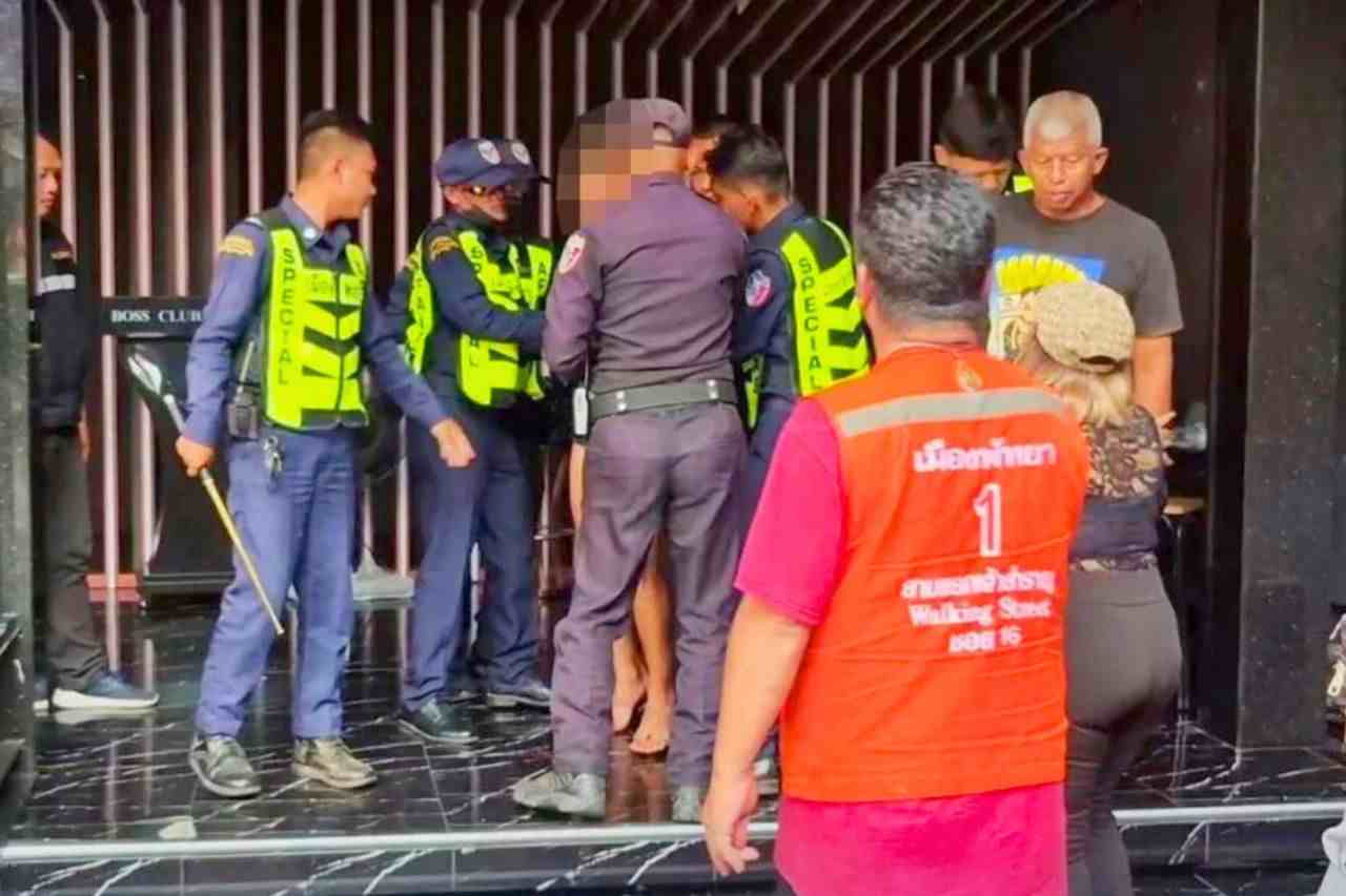 Thaïlande : un touriste poignarde des passants et sème la panique à Pattaya