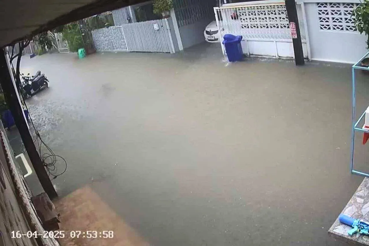 Phuket frappée par des inondations après des pluies torrentielles