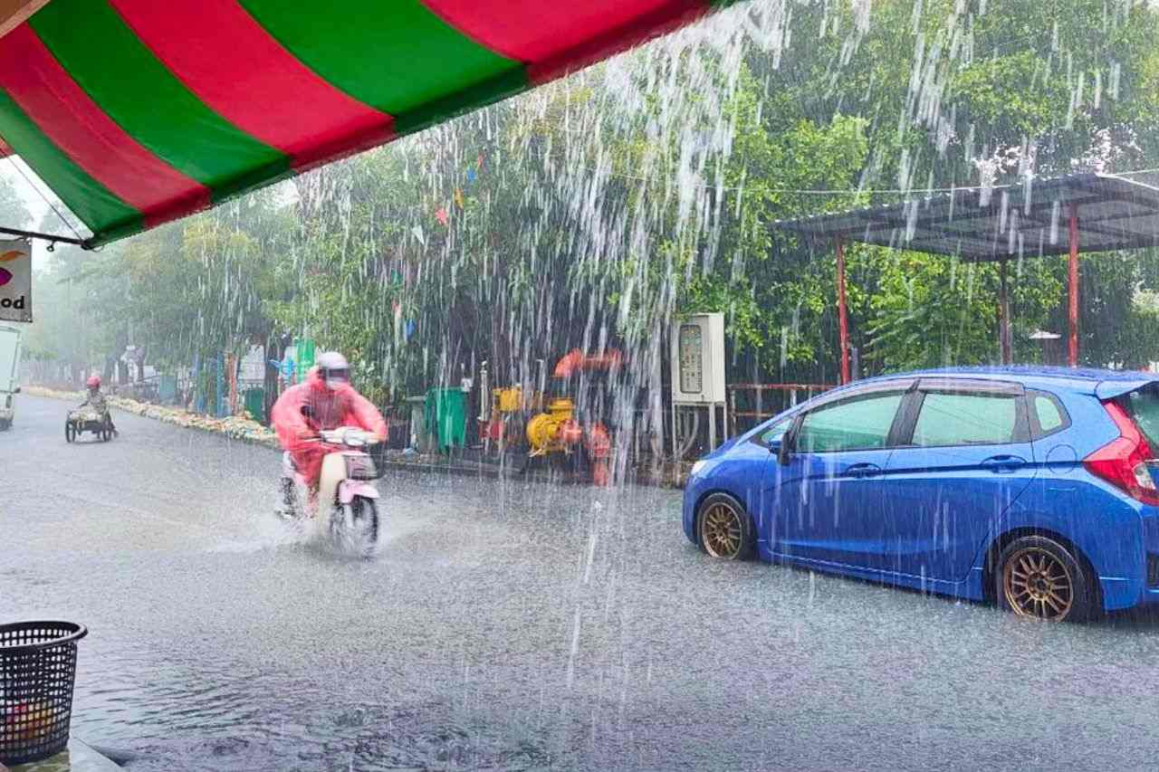 Thaïlande : 15 provinces inondées, 13 morts et alerte aux fortes pluies