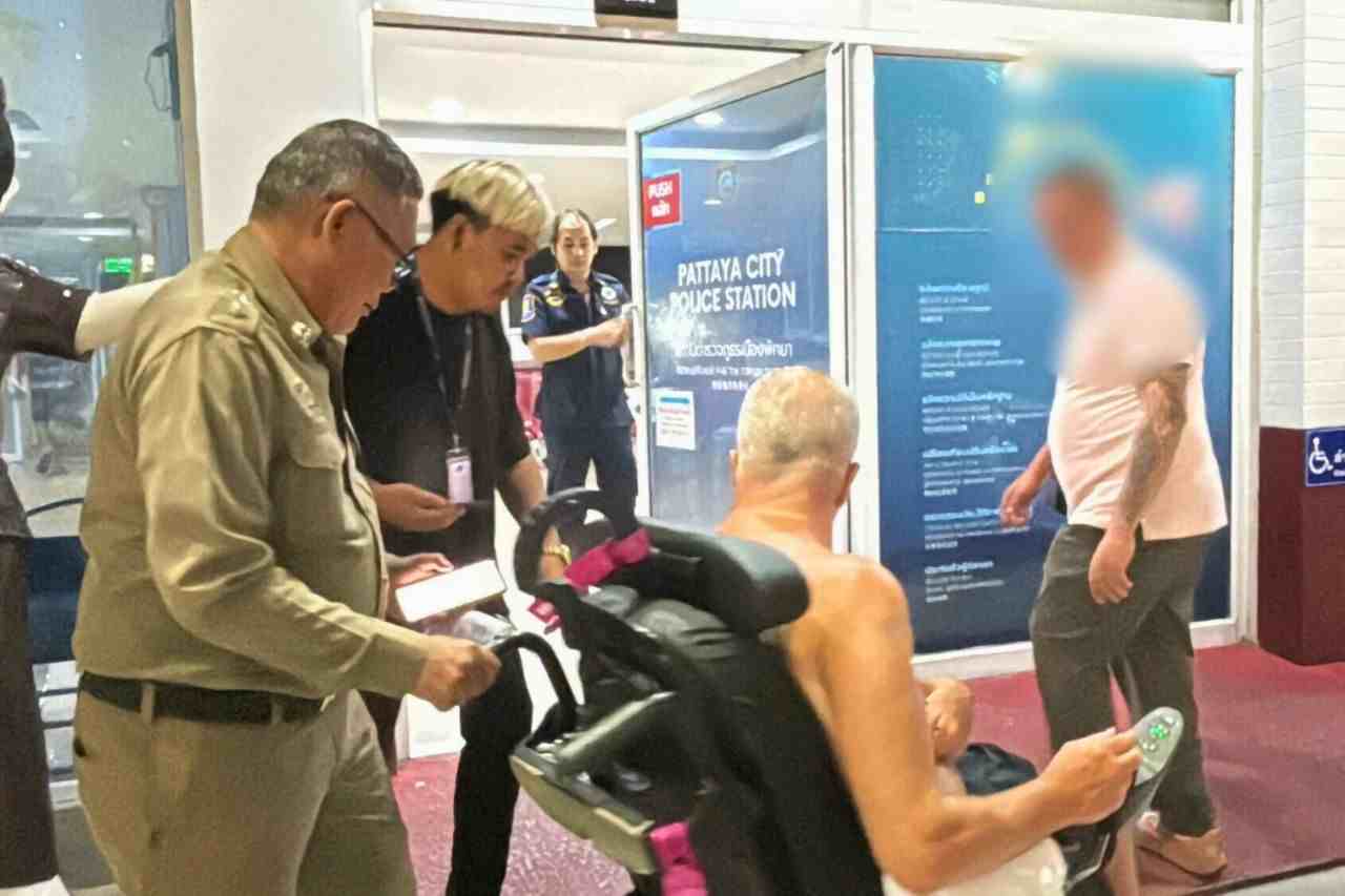Thailand: a tourist in a wheelchair robbed by 3 prostitutes in Pattaya