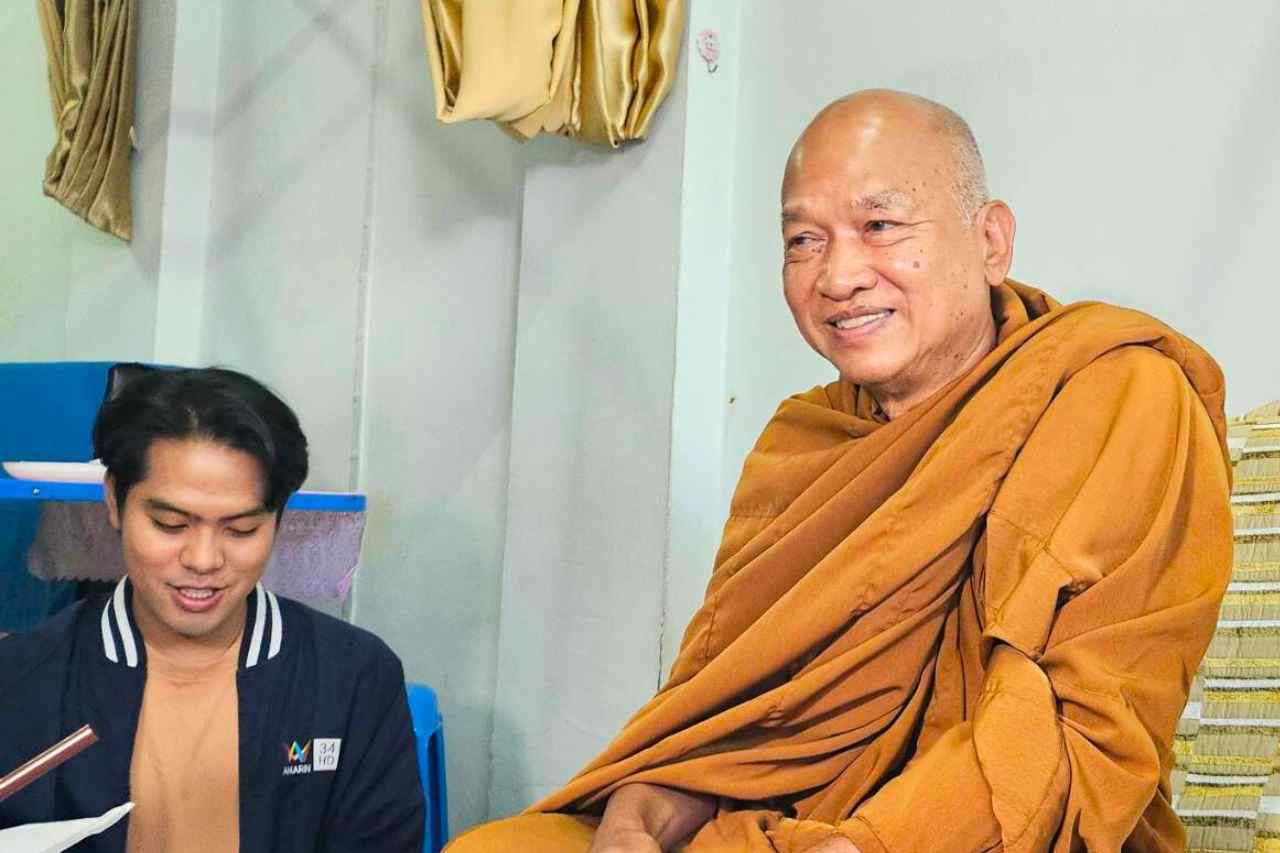 Scandale en Thaïlande : le moine héros du sida arrêté pour fraude