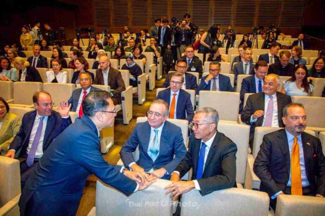 La Thaïlande exige la fin de l’aide internationale au Cambodge pour le déminage