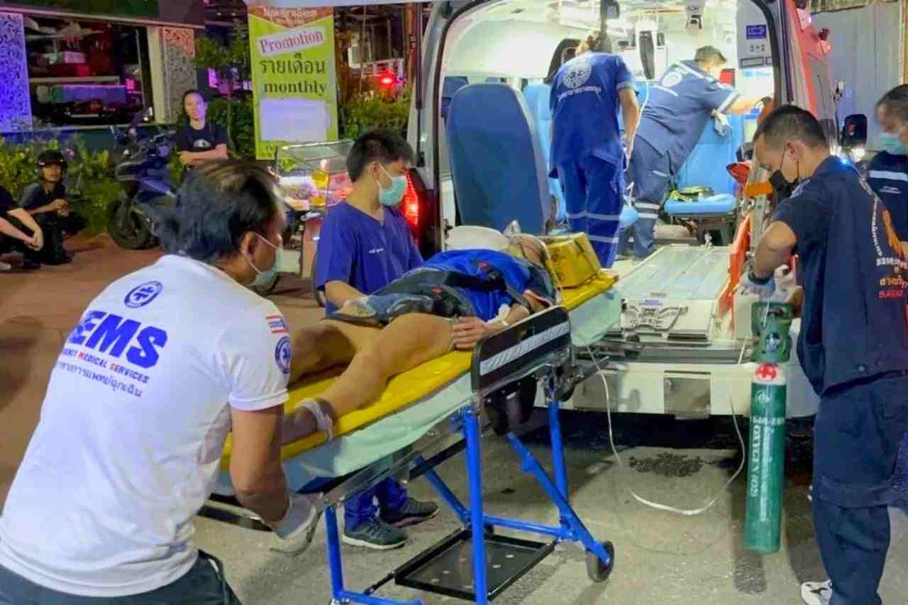 Thaïlande : un motard étranger frappé par la foule après un accident à Pattaya