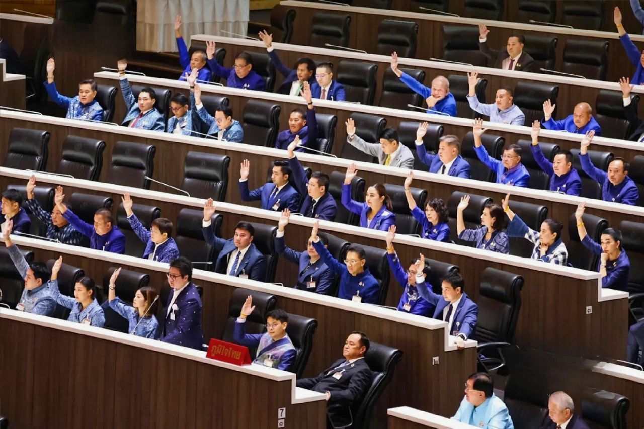 Thaïlande : Anutin Charnvirakul élu 32ᵉ Premier ministre à la majorité des voix 5 Thaïlande : Anutin Charnvirakul élu 32ᵉ Premier ministre à la majorité des voix