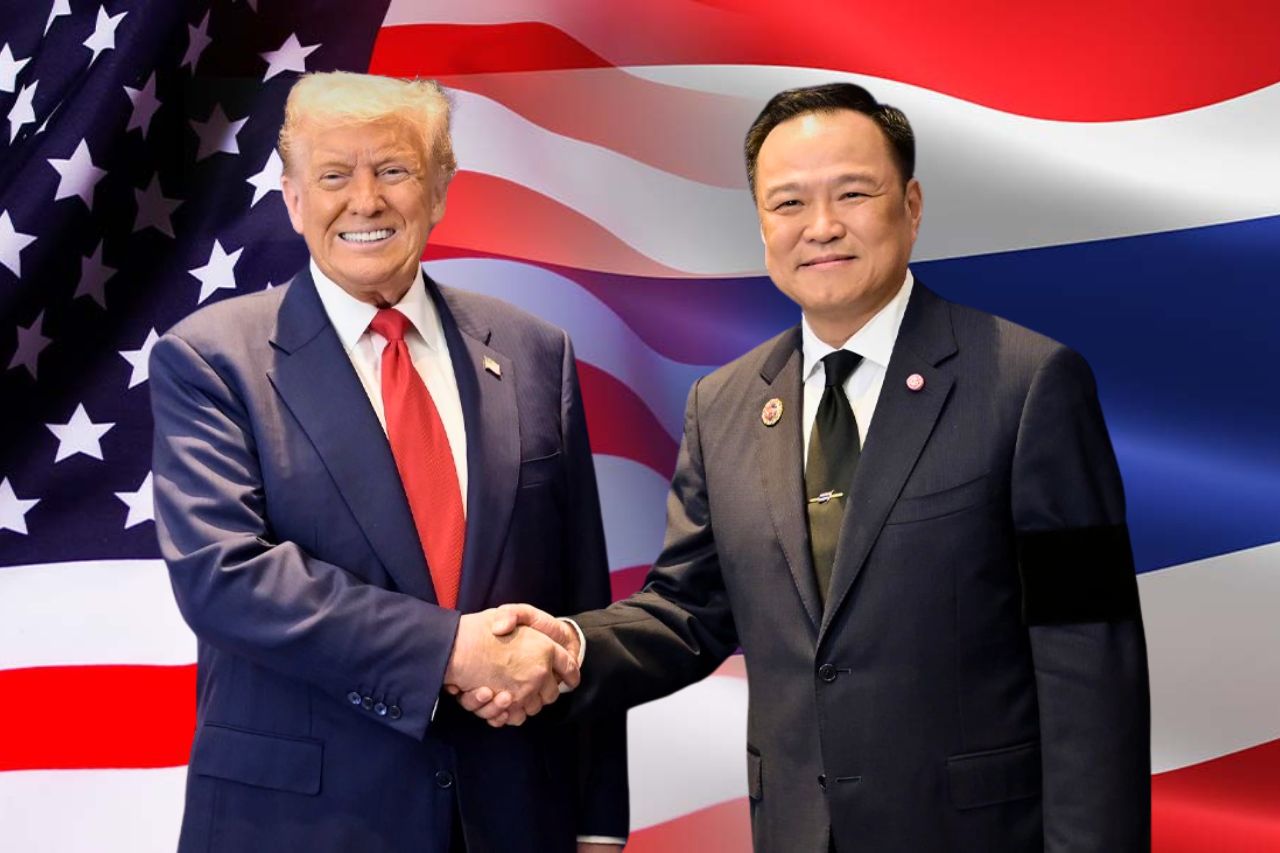 Donald Trump y Anutin Charnvirakul durante una reunión en Kuala Lumpur.