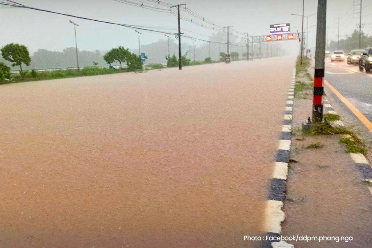 Panique à Khao Lak en Thaïlande : les touristes piégés par des inondations