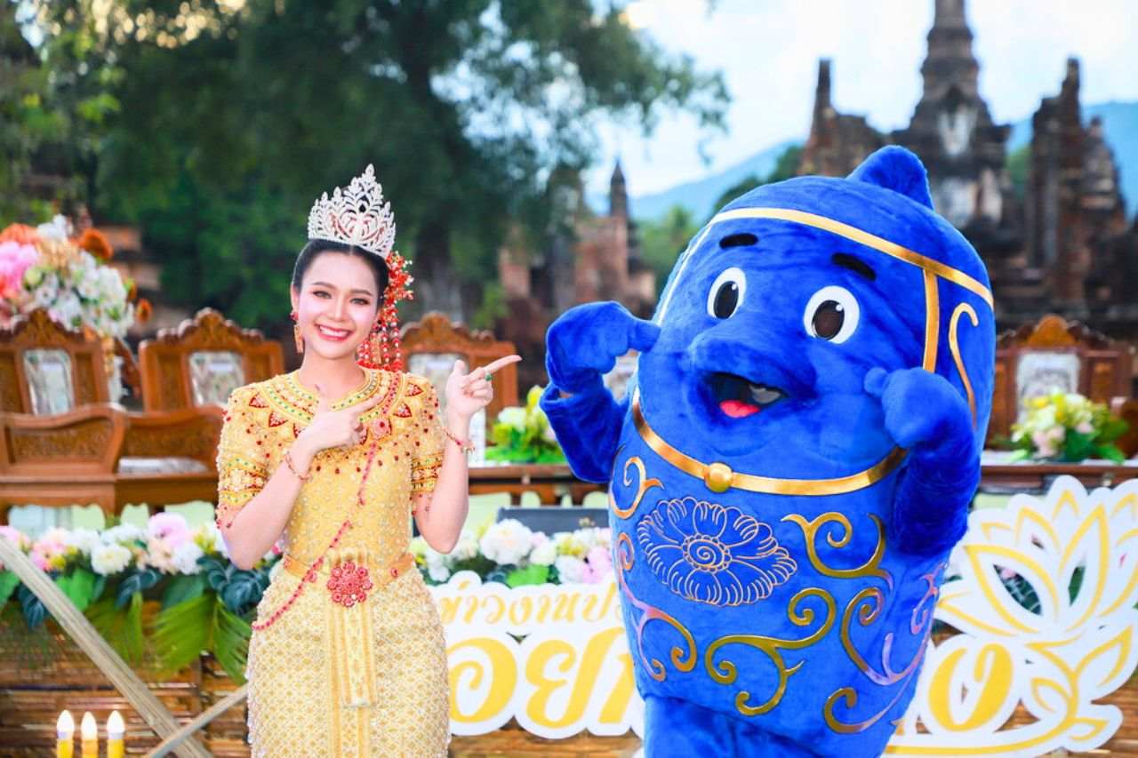 Thailand: a more subdued Loy Krathong 2025, dedicated to the Queen Mother Sirikit 4 Thailand: a Loy Krathong 2025 more subdued, dedicated to the Queen Mother Sirikit