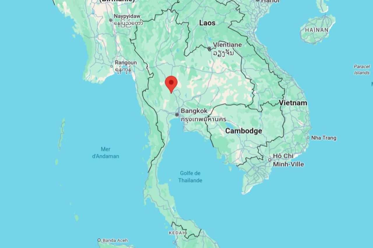 Position de Chainat sur une carte de la Thaïlande. Thaïlande : un Français plonge dans le Chao Phraya pour sauver une femme