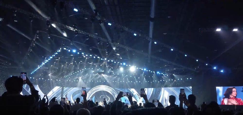 Algunos miembros del público abuchearon al anunciarse los resultados del concurso Miss Universo después de la victoria de Miss México, Fatima Bosch.