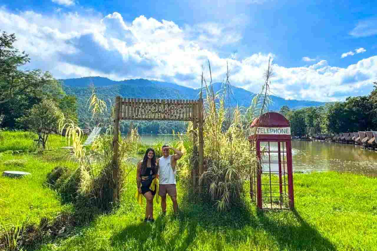 Ils quittent le stress britannique pour une vie simple en Thaïlande