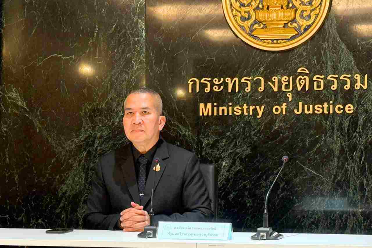 Le ministre thaïlandais de la Justice, Rutthaphon Naowarat.