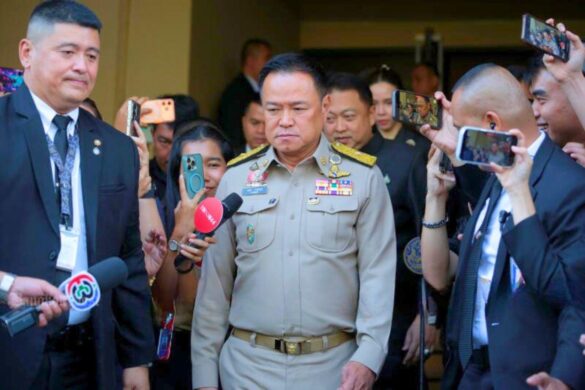 Coup de théâtre en Thaïlande : le Premier ministre dissout le Parlement