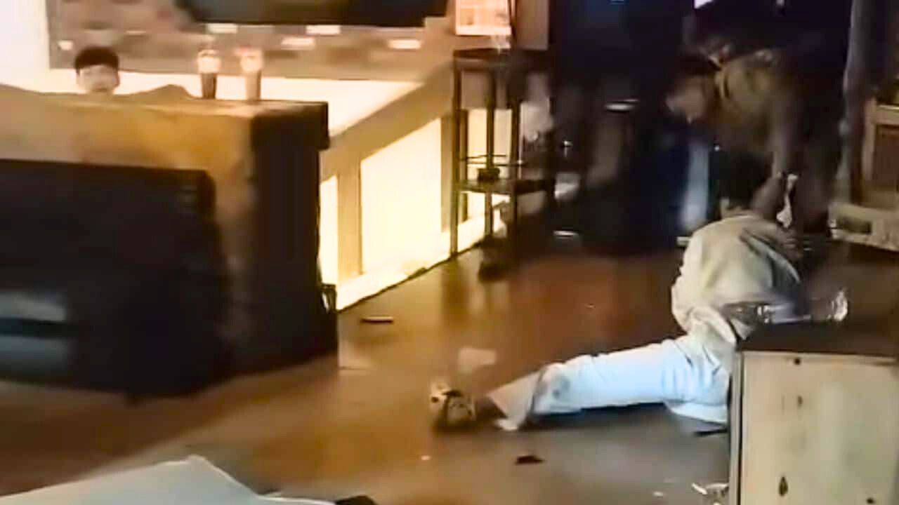 Un homme blessé après une fusillade sur Khao San Road à Bangkok