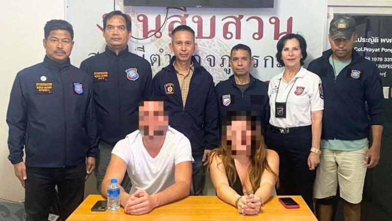 Schock in Thailand: Zwei Franzosen beim Akt in einem Tuk-Tuk in Phuket gefilmt 7 Die Polizei hat zwei französische Touristen festgenommen, nachdem eine unzüchtige Handlung in einem Tuk-Tuk auf der Insel Phuket gemeldet worden war