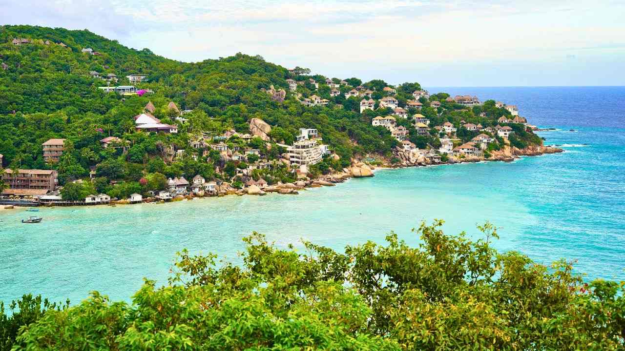 Vue de Shark Bay sur l'île de Koh Tao