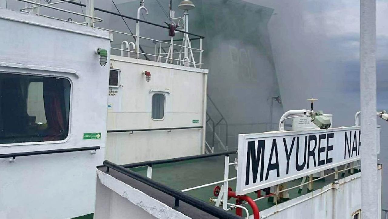 Le cargo Mayuree Naree, battant pavillon thaïlandais, a été frappé par deux projectiles.