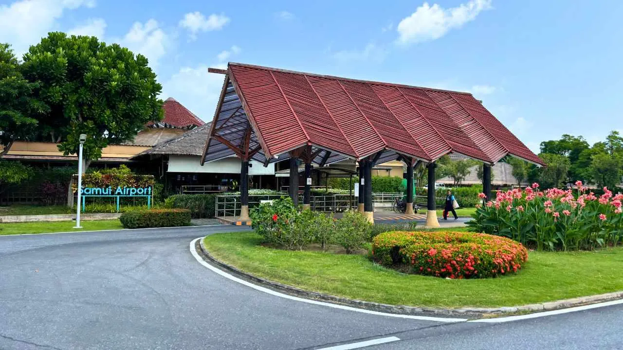 Entrée de l'aéroport international de Koh Samui, distingué parmi les meilleurs aéroports d'Asie-Pacifique en 2026