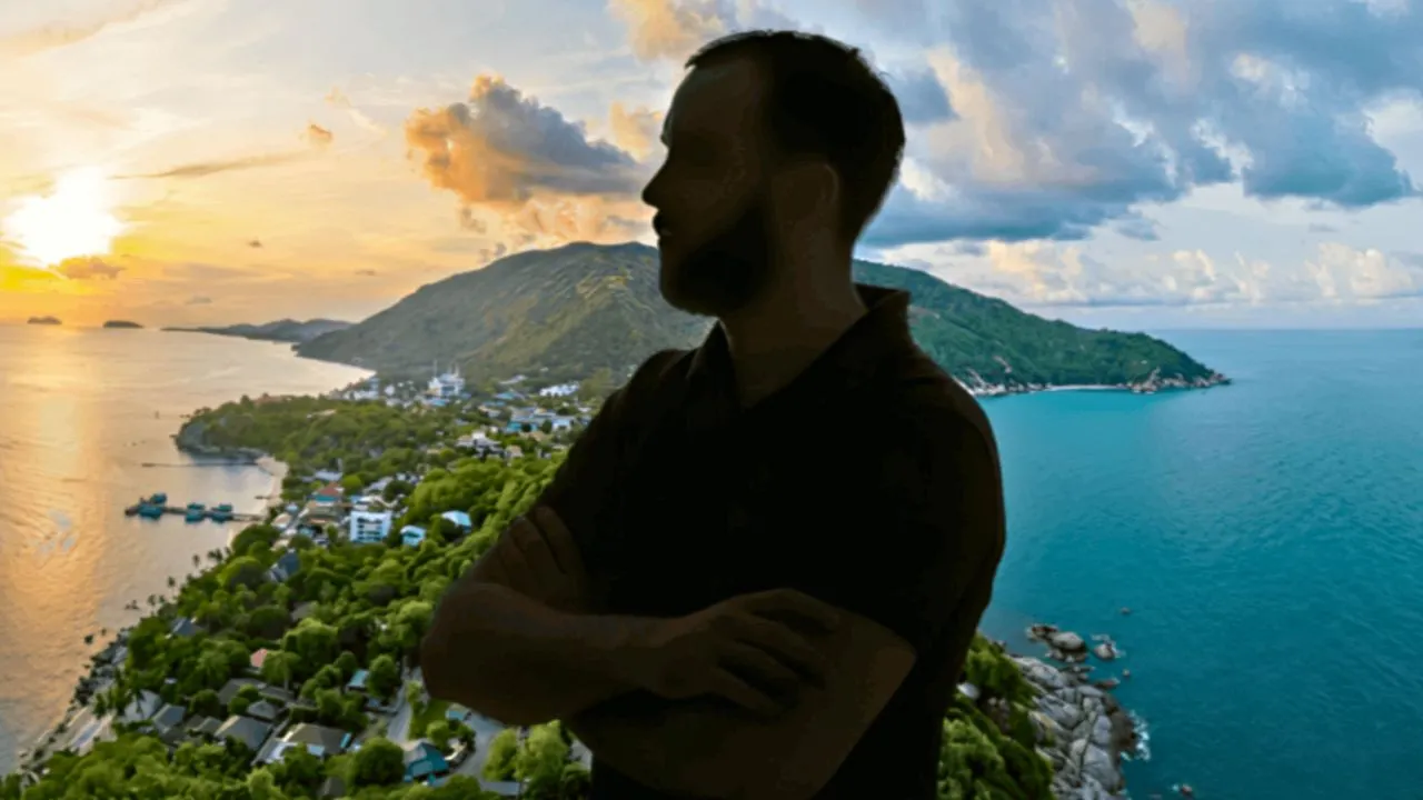Silhouette d'un homme devant une île tropicale illustrant les investisseurs étrangers utilisant des prête-noms en Thaïlande