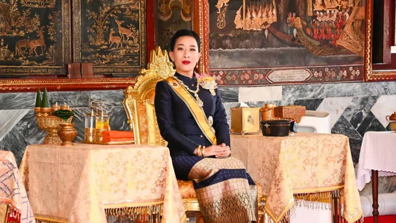 Princesse Bajrakitiyabha lors d'une cérémonie officielle avant son hospitalisation en 2022