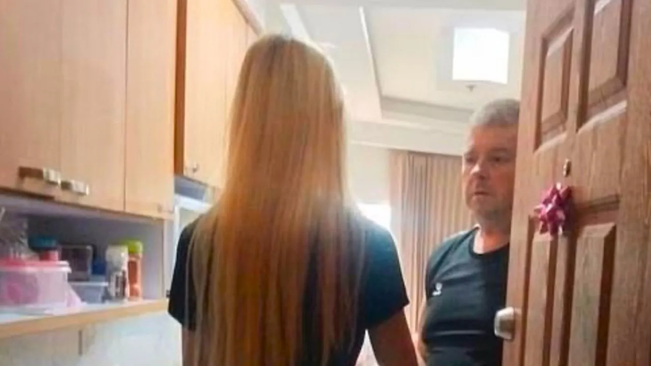 Des proches de l'adolescente disparue interrogent le suspect australien dans son appartement à Pattaya avant la découverte du corps