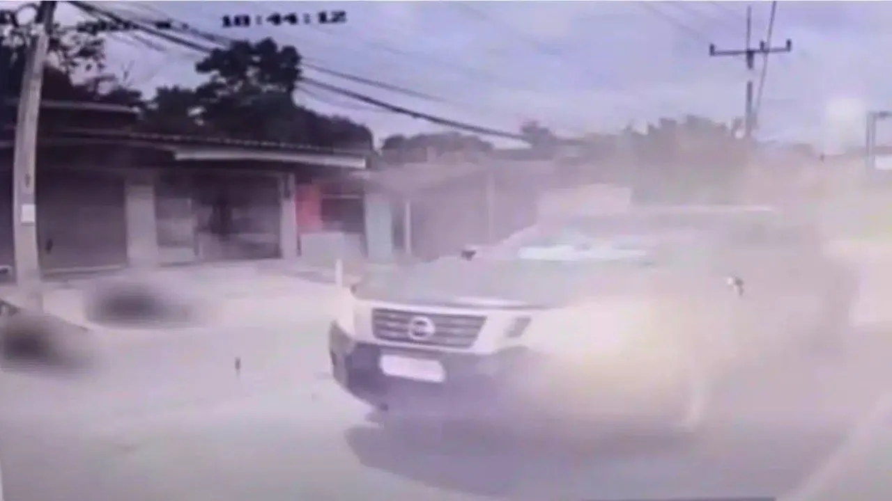 Un pick-up utilisé par les assaillants lors de l'attaque contre un poste de contrôle à Narathiwat, dans le sud de la Thaïlande