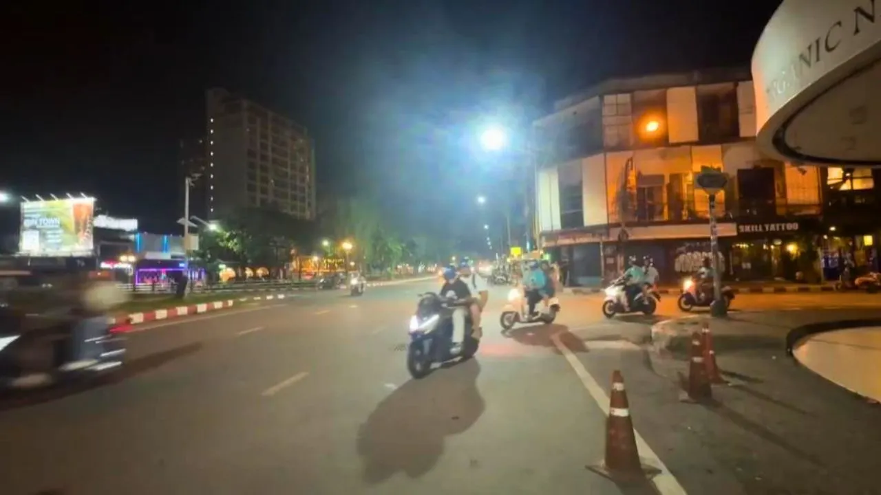Rue de Chiang Mai la nuit
