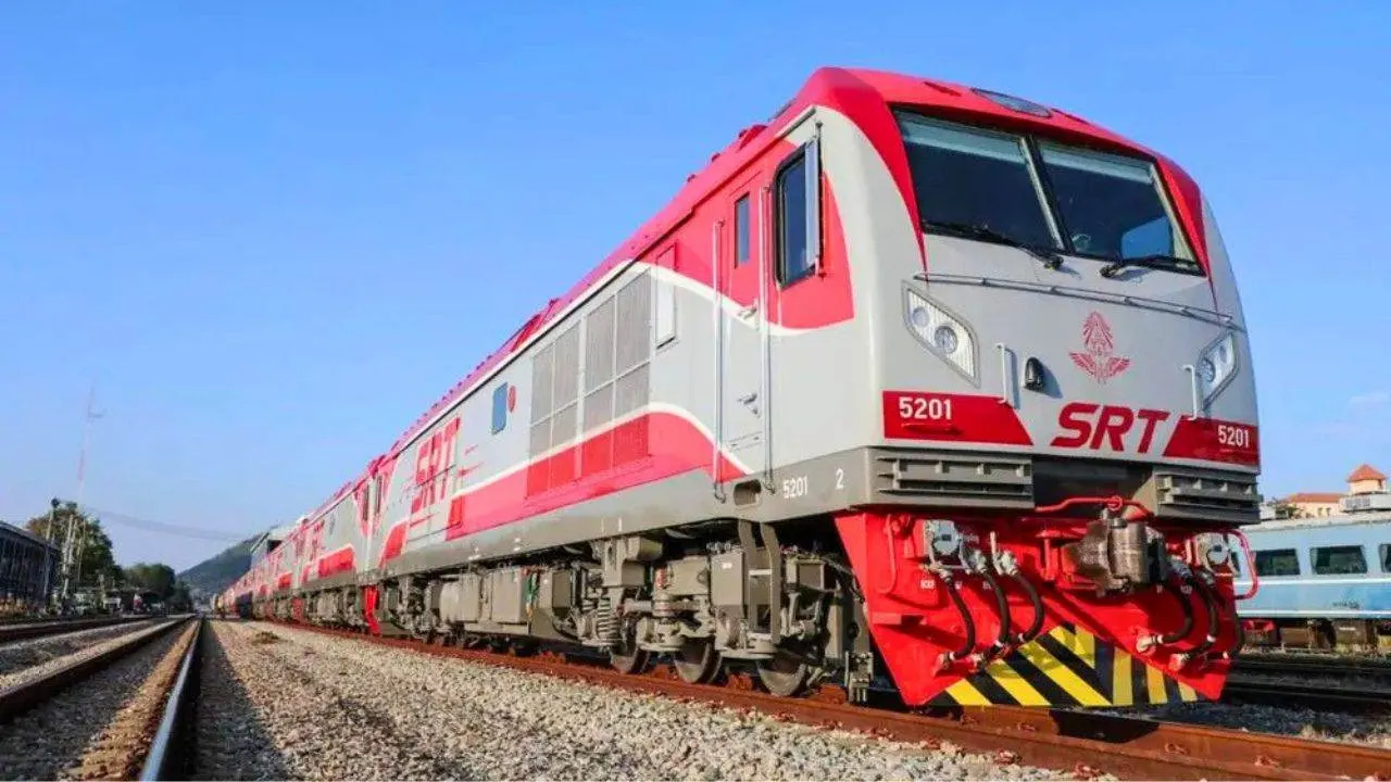 Train des chemins de fer thaïlandais SRT