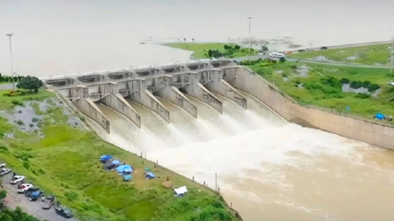 Barrage de Pasak Jolasid