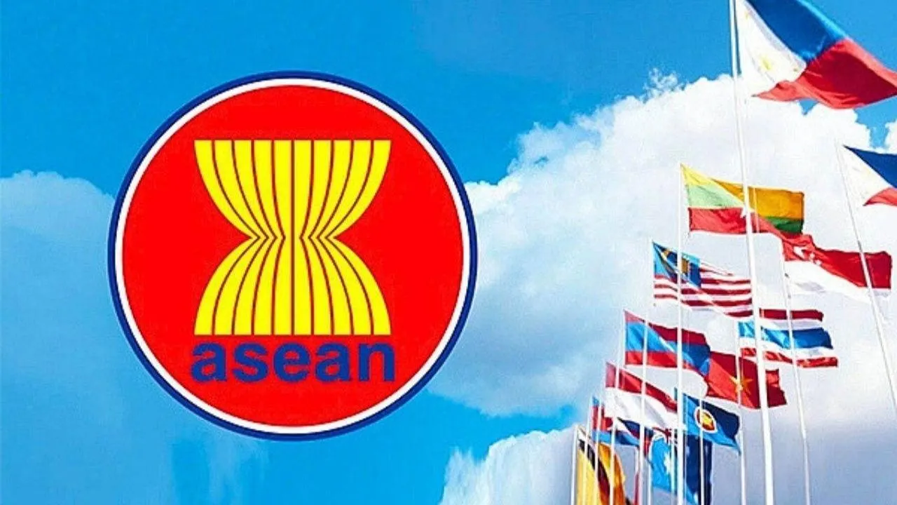 Logo de l'ASEAN et drapeaux des pays membres