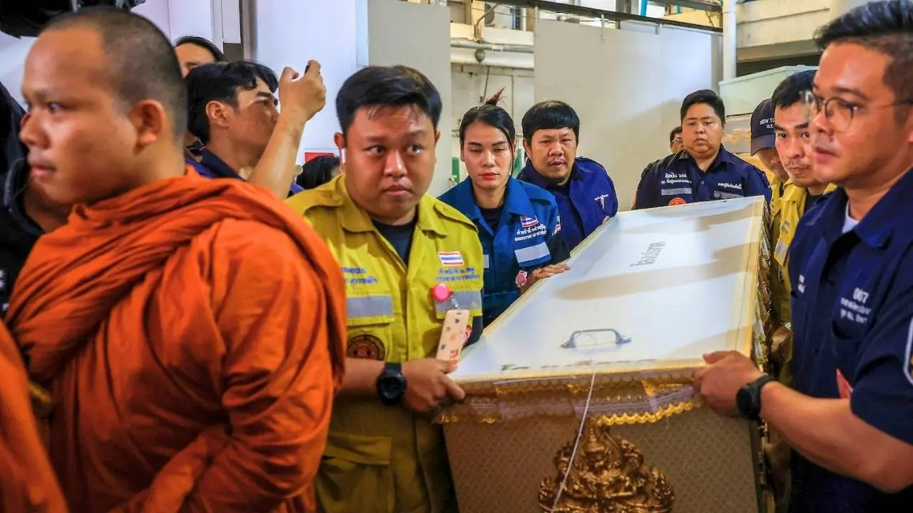 Cercueil d'une victime de la fusillade à l'école Debsirin Nonthaburi