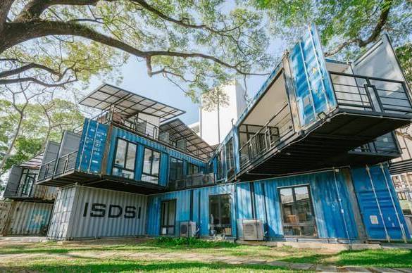 Développement durable : une université construite à partir de conteneurs